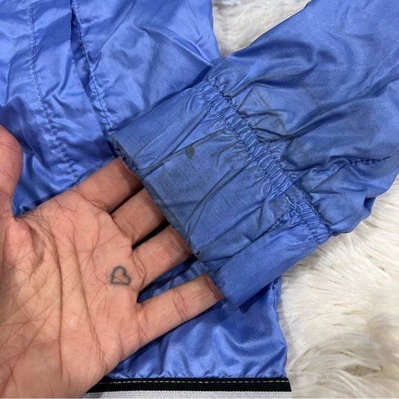 Nike Sportswear Windrunner Big Kids Girls’ Printed Jacket Royal Pulse Large - Picture 7 of 15